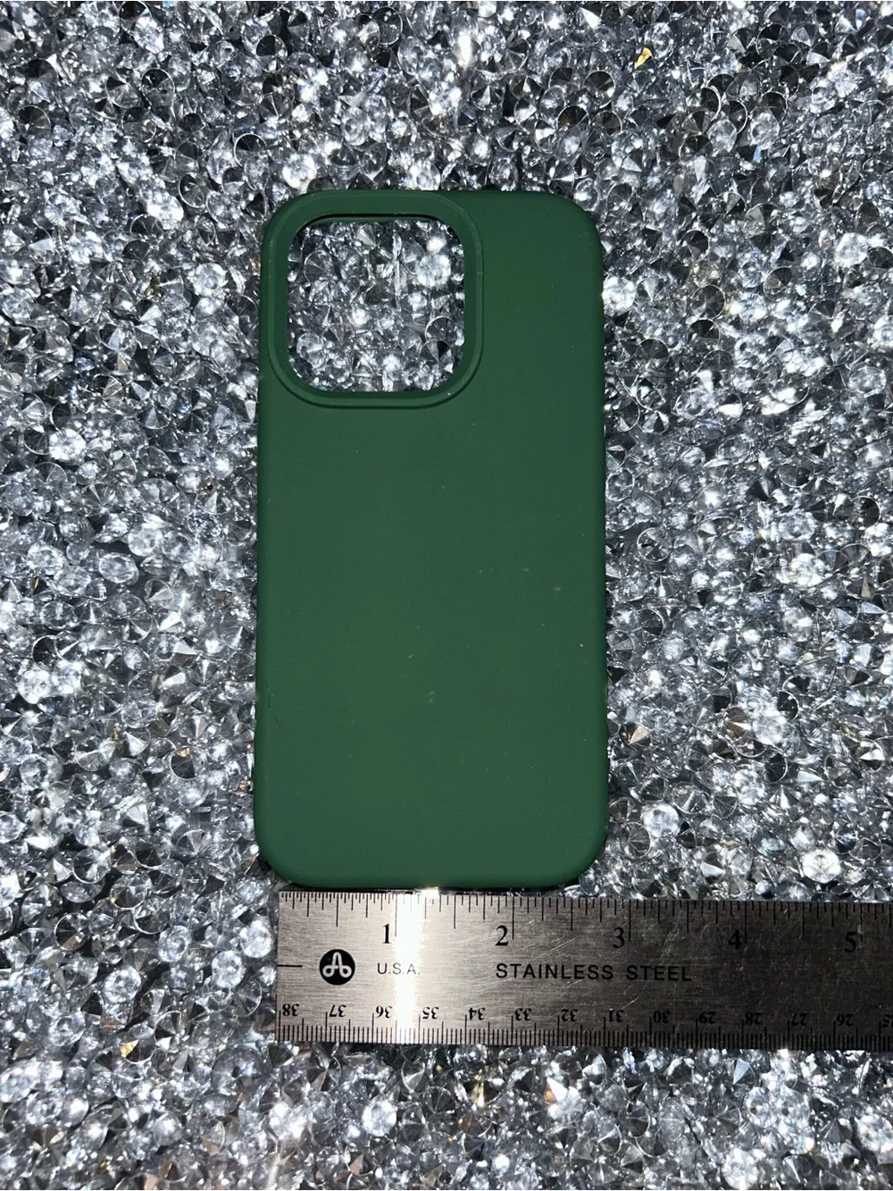 iPhone 15 pro Dark Green Silicone iPhone Case - Unbranded